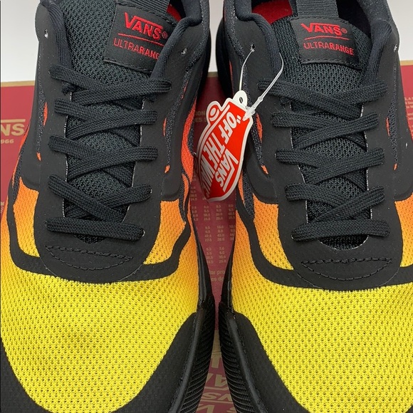 • VANS ULTRARANGE RAPIDW FLAMES Black men’s• - Picture 14 of 16